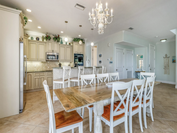 Expansive Beach Home - Casual Luxury - Steps to the Beach